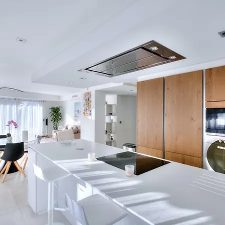 Apartment Ref 1147 - Center - For Rent